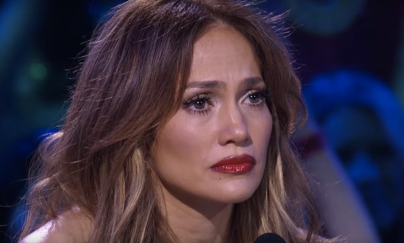 Jennifer Lopez losing it.